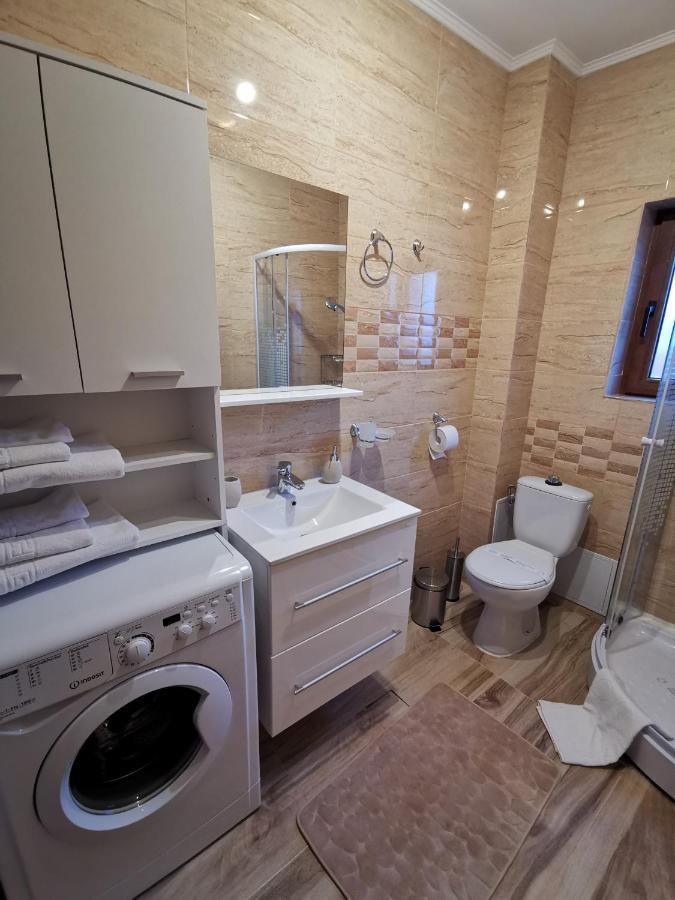 Charming Apartment In Villa Iasi Eksteriør billede